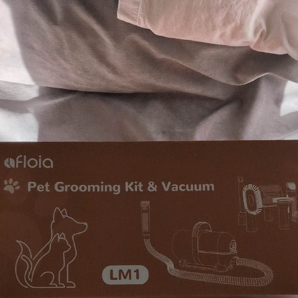 Pet Grooming Kit & Vacuum